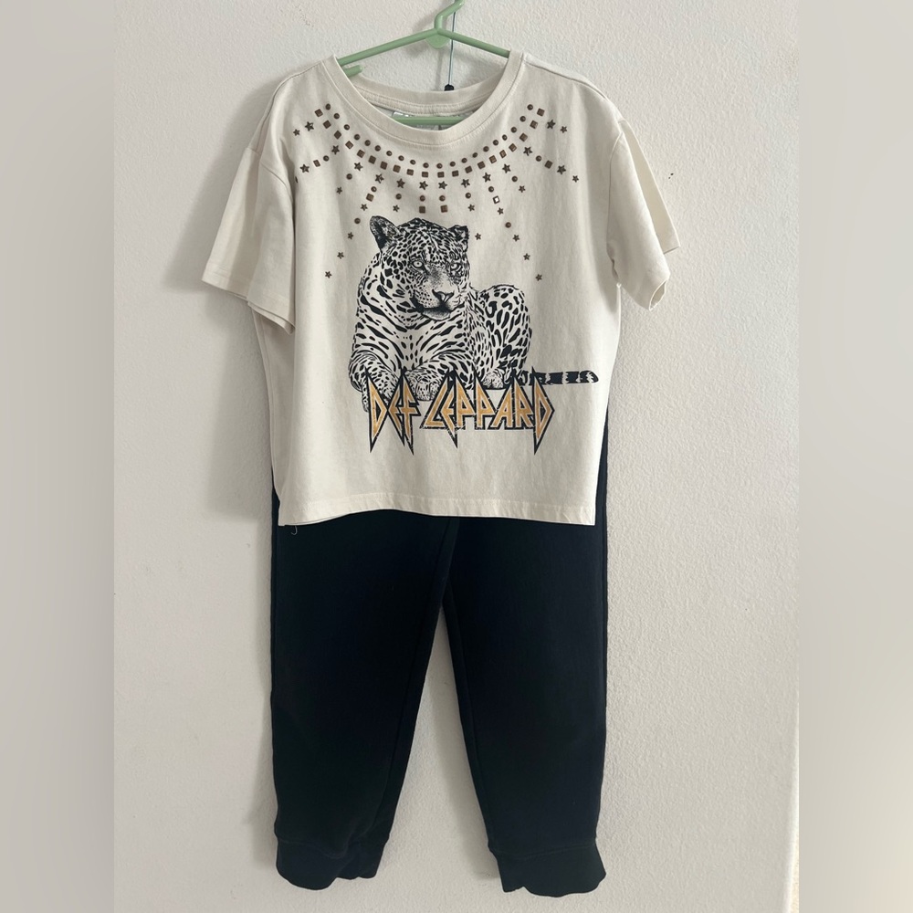 Def Leppard Graphic Tee and Black Pants Set